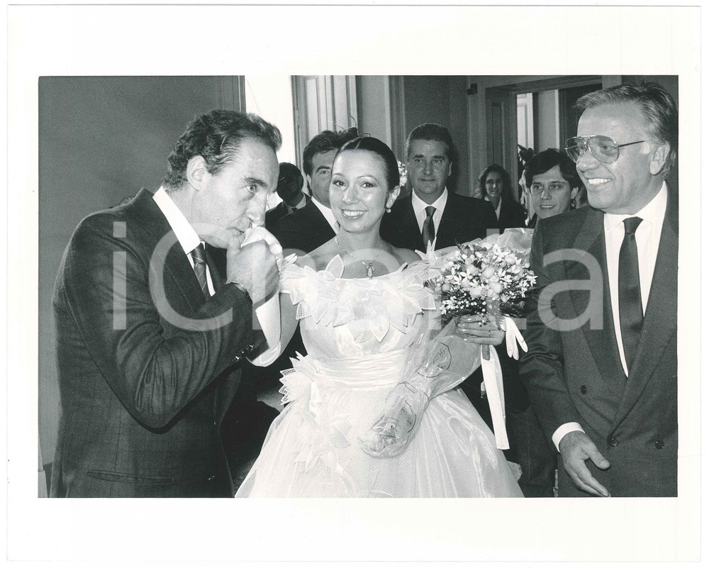 Fotografia d epoca originale 1987 MILANO Nozze Gianfranco FUNARI Rossana SEGHEZZI  Paolo PILLITTERI 2 Foto 1