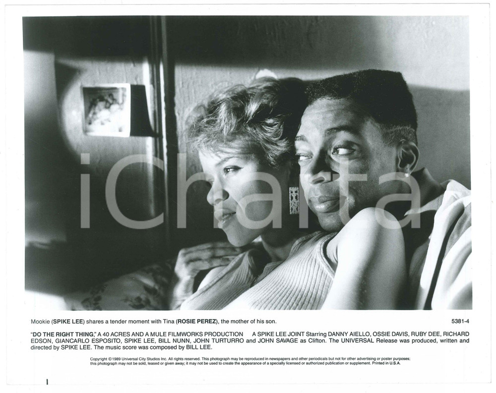 Materiale cinematografico d’epoca 1989 DO THE RIGHT THING Spike LEE Rosie PEREZ Foto 25x20 cm 1