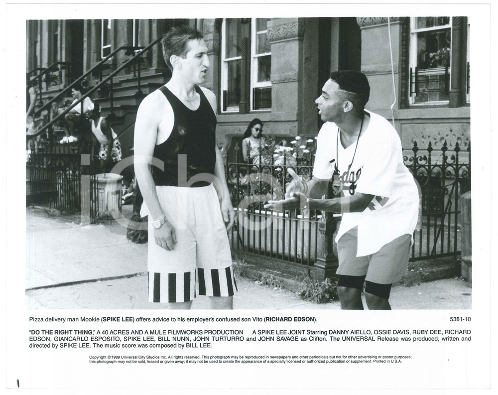 Materiale cinematografico d’epoca 1989 DO THE RIGHT THING Spike LEE Richard EDSON  Foto 25x20 cm 1
