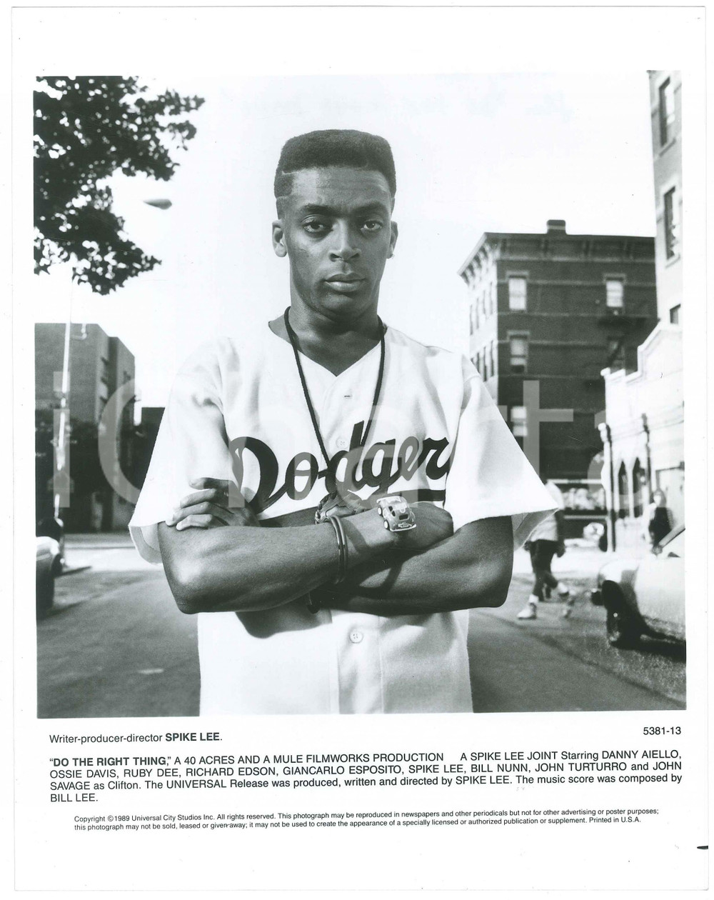 Materiale cinematografico d’epoca 1989 DO THE RIGHT THING Spike LEE Ritratto del regista  Foto 20x25 cm 2 1