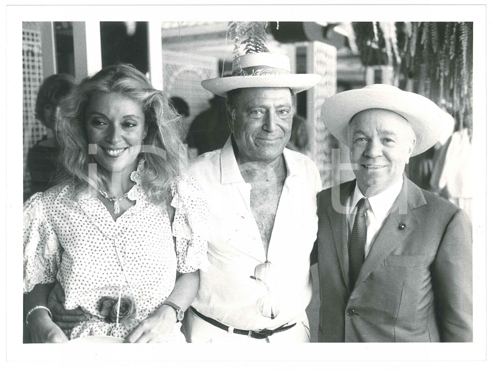 Fotografia d epoca originale 1988 VENEZIA Mostra del Cinema  Silvana GIACOBINI Raf VALLONE Edilio RUSCONI 1