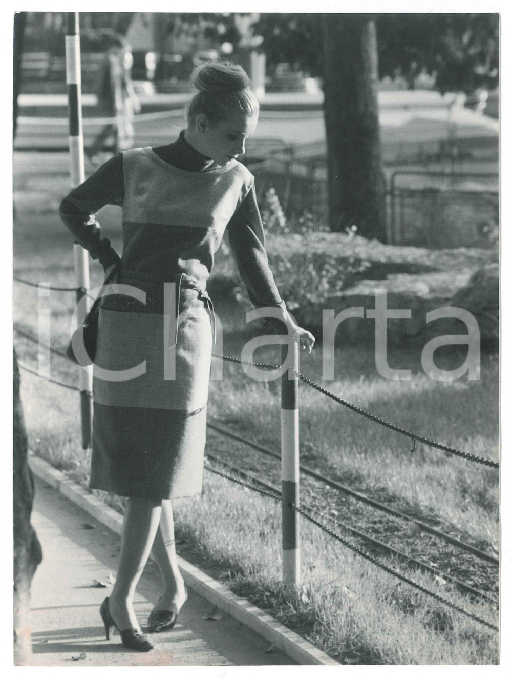 Fotografia d epoca originale 1970 ca CINEMA  Valeria CIANGOTTINI Ritratto dell attrice  Foto 18x24 cm 2 1
