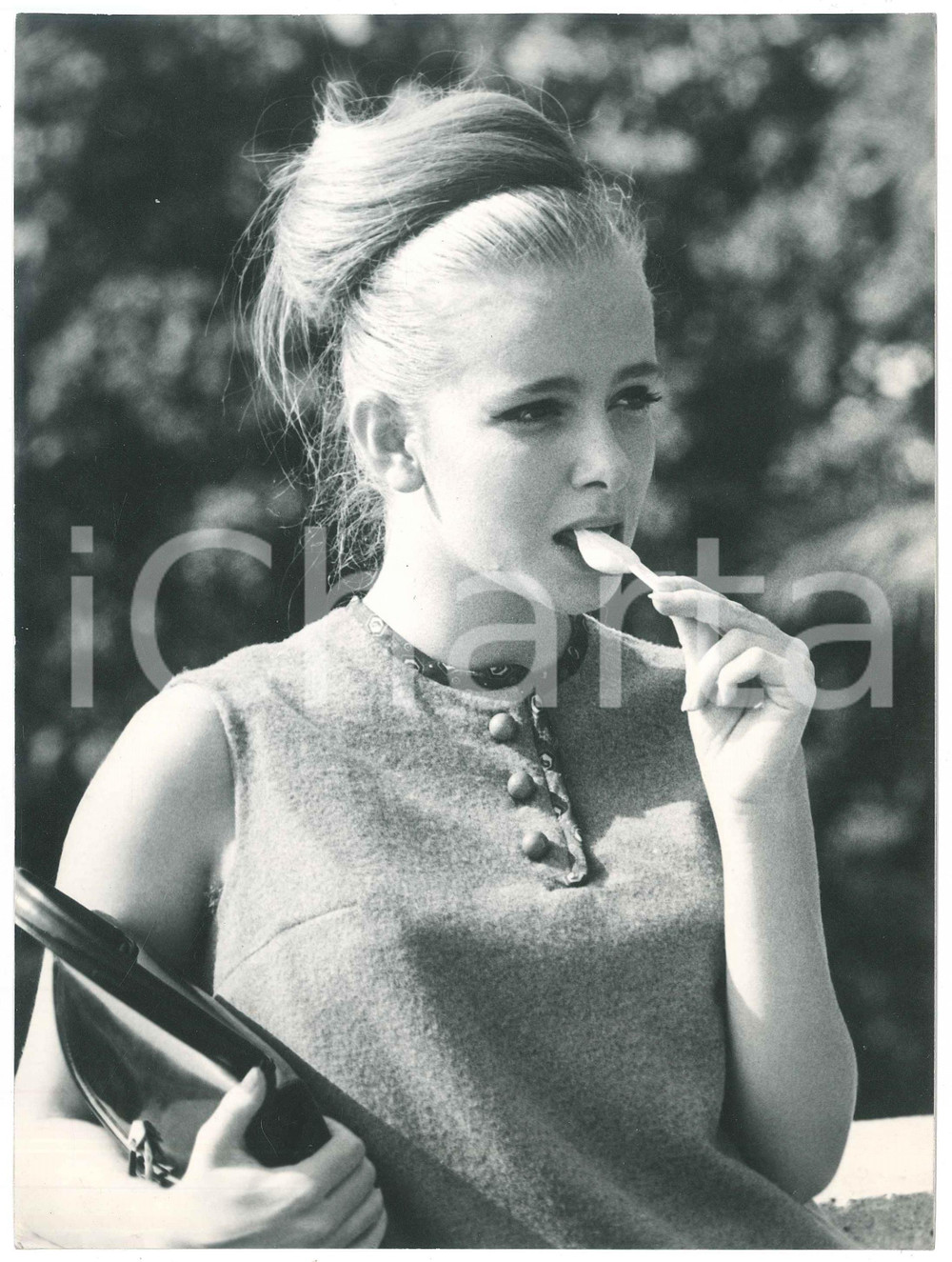 Fotografia d epoca originale 1970 ca CINEMA  Valeria CIANGOTTINI Ritratto dell attrice  Foto 18x24 cm 3 1