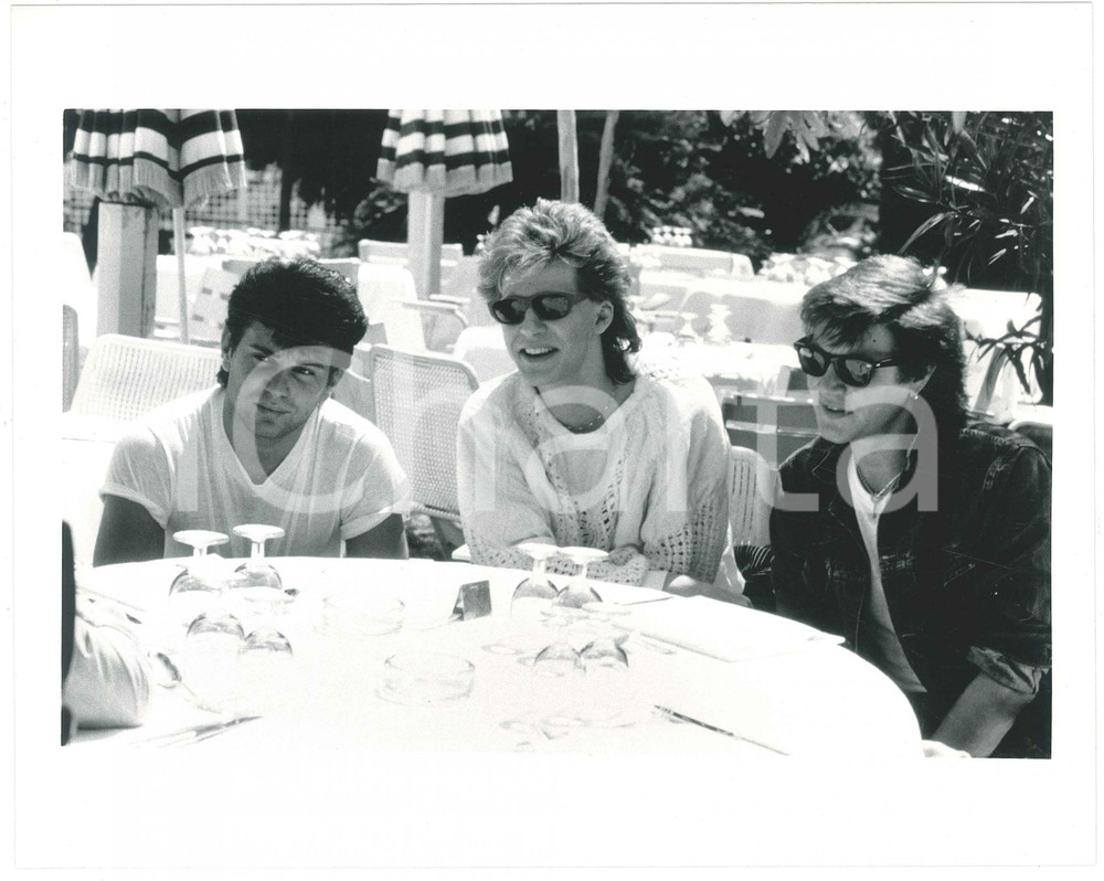 Fotografia d epoca originale 1985 ca ITALIA  MUSICA Band DURAN DURAN durante intervista  Foto 25x20 cm 1