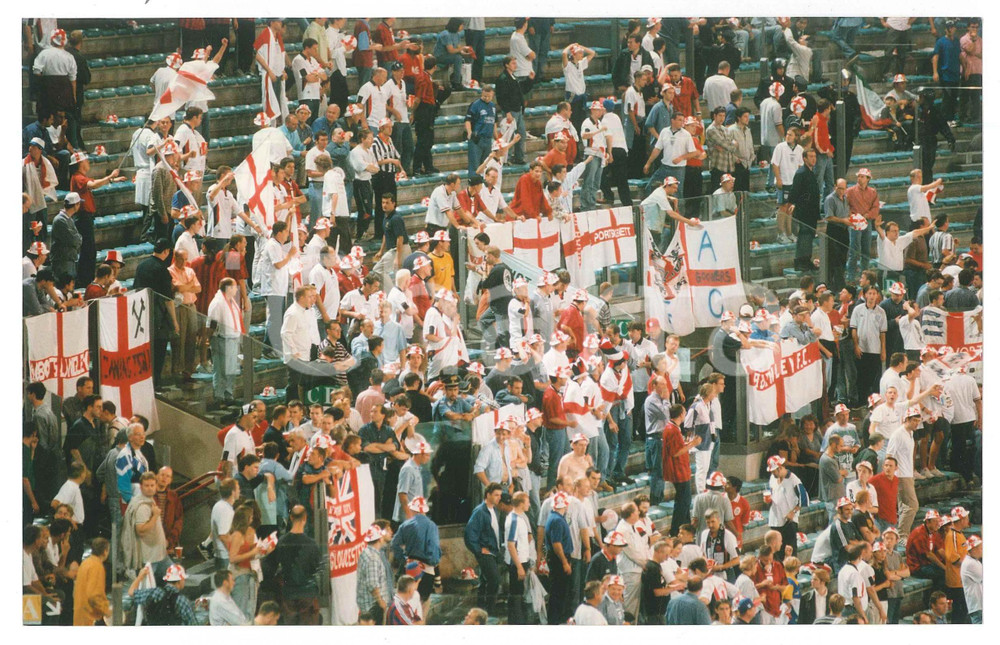 Fotografia d epoca originale 1997 ROMA Calcio ITALIA  INGHILTERRA 00 Hooligans  Foto 20x12 cm 2 1