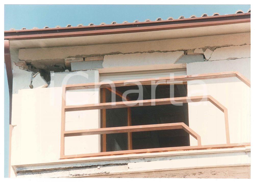 Fotografia d epoca originale 1997 TERREMOTO DI NOCERA UMBRA Edificio danneggiato  Fotografia 25x18 cm 1 1