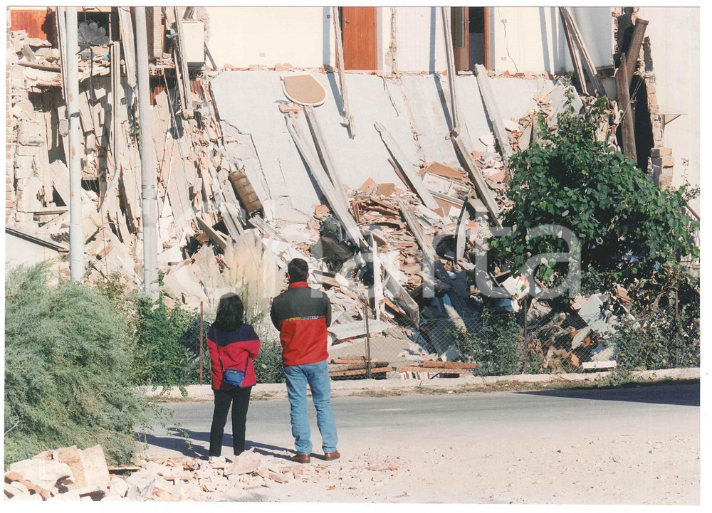 Fotografia d epoca originale 1997 TERREMOTO NOCERA UMBRA Abitazione distrutta   Foto 25x18 cm 2 1