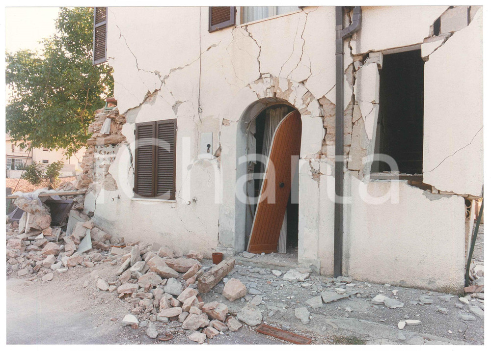Fotografia d epoca originale 1997 TERREMOTO DI NOCERA UMBRA Edificio danneggiato  Foto 25x18 3 1