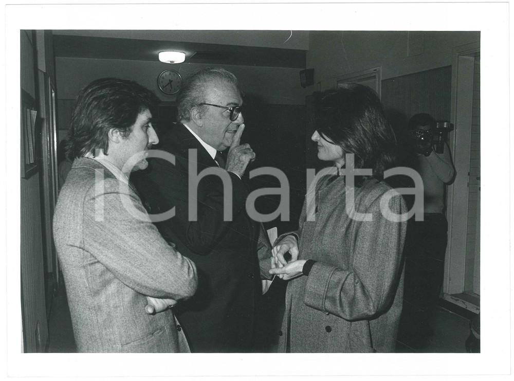 Fotografia d epoca originale 1983 RAIDUE  BLITZ Federico FELLINI Emanuel UNGARO Anouk AIMÃ‰E Foto 24x18 2 1