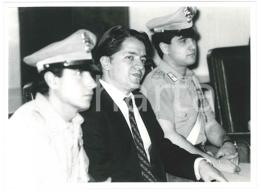 Fotografia d epoca originale 1987 MILANO Processo VERDIGLIONE Armando VERDIGLIONE Ritratto  Foto 24x18 cm 1