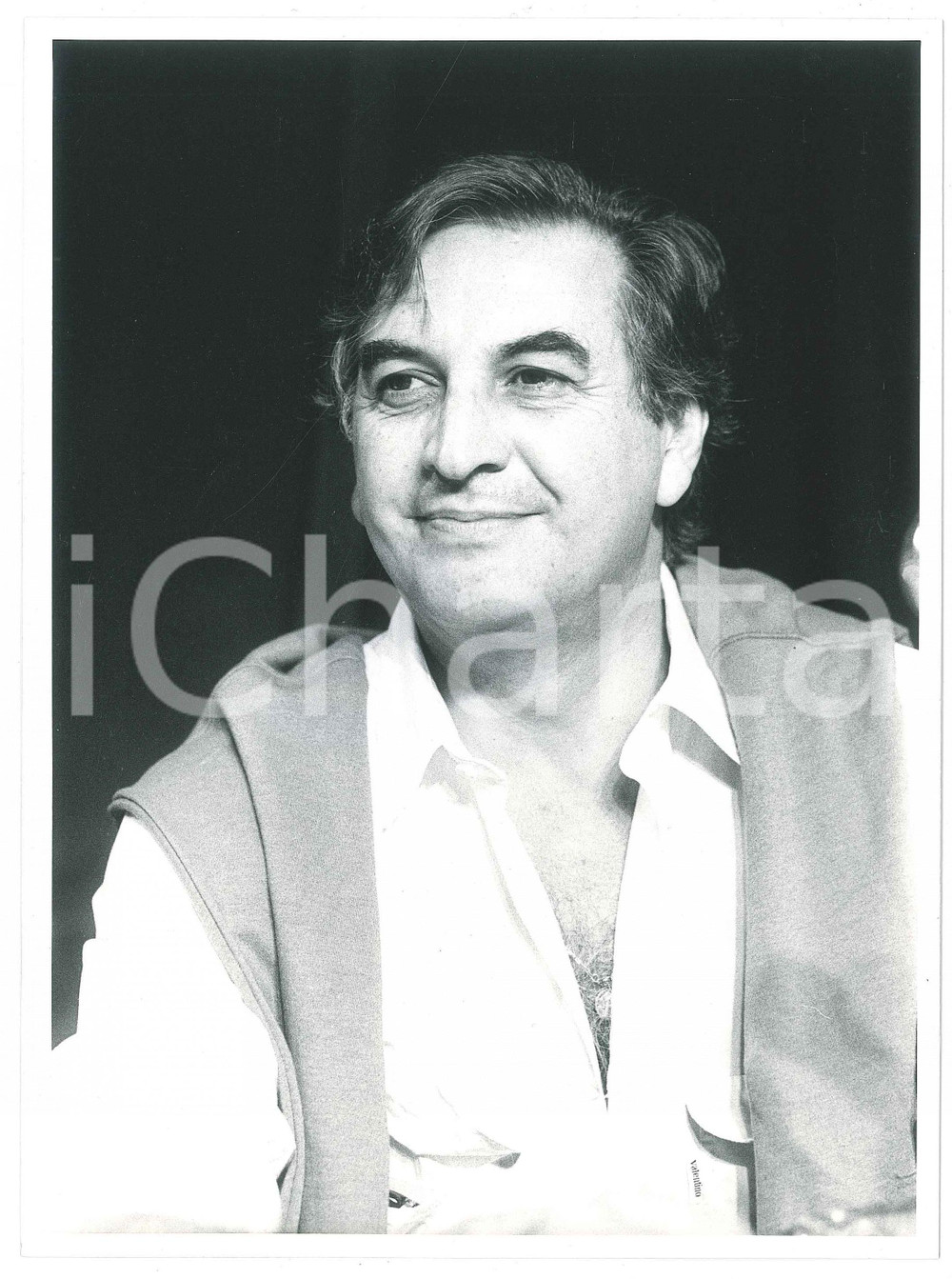 Fotografia d epoca originale 1985 ca CINEMA Raul DE LA TORRE Ritratto del regista  Foto 18x24 cm 1