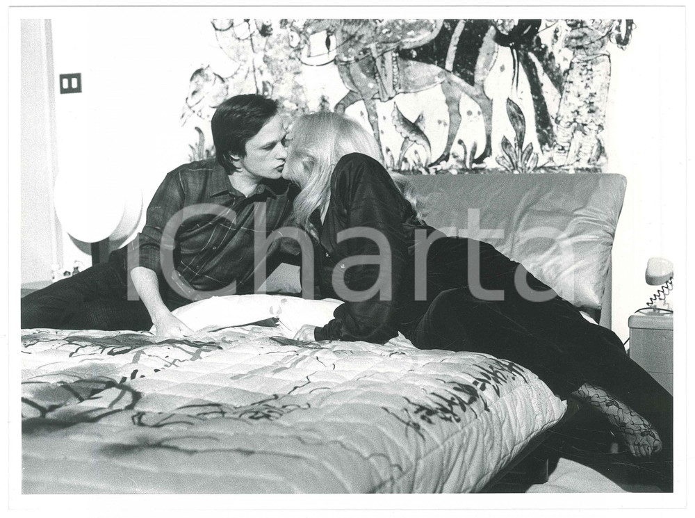 Fotografia d epoca originale 1986 RAI CINEMA Atelier  Lino CAPOLICCHIO Mara VENIER  Foto 24x18 cm 2 1