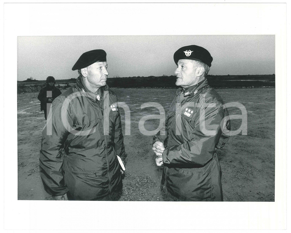Fotografia d epoca originale 1985 ca ESERCITO ITALIANO Generale Pietro GIANNATTASIO Generale DI GENNARO Foto 1