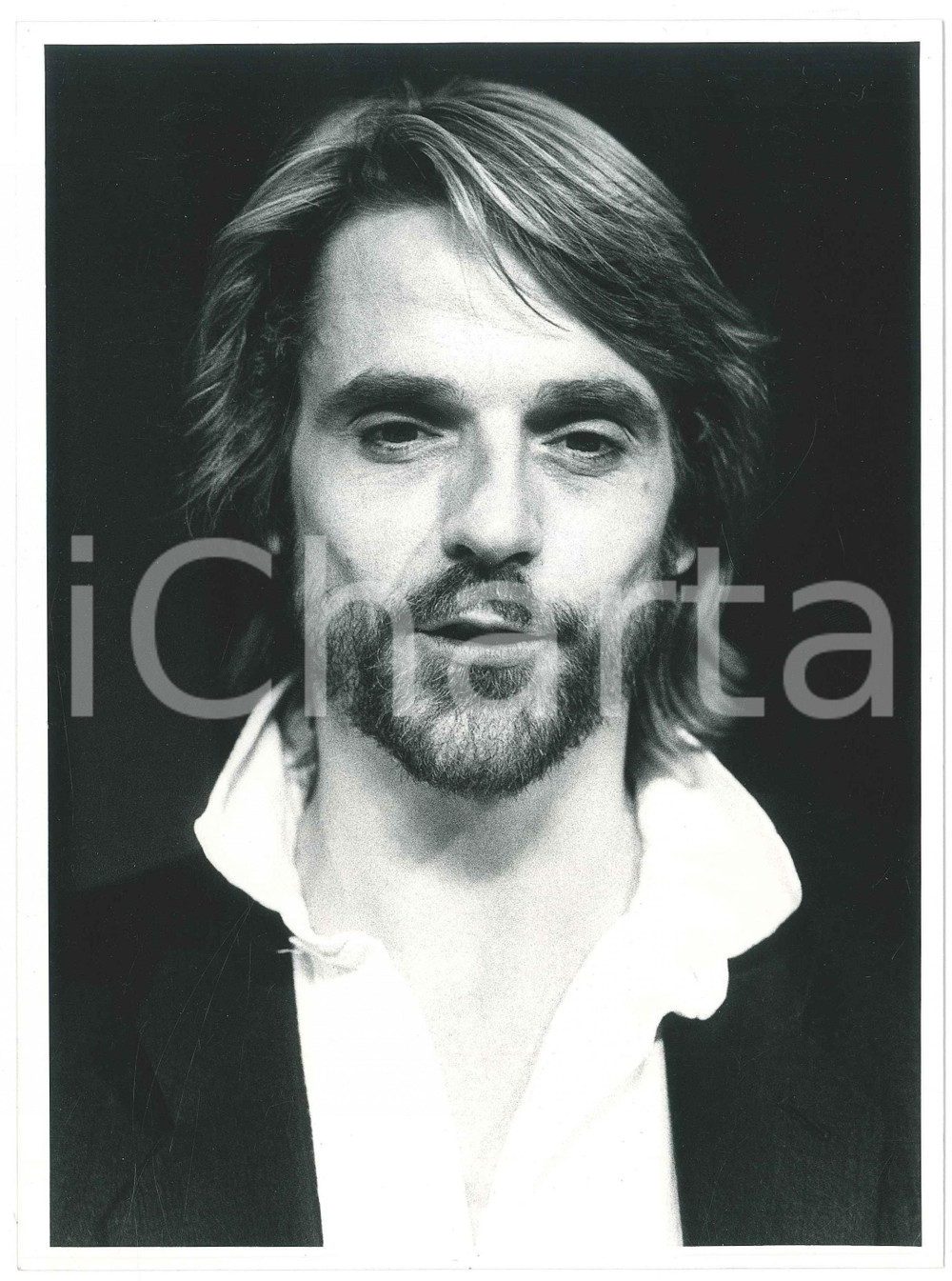 Fotografia d epoca originale 1986 FESTIVAL DI CANNES Jeremy IRONS Ritratto dell attore  Foto 18x24 cm 1