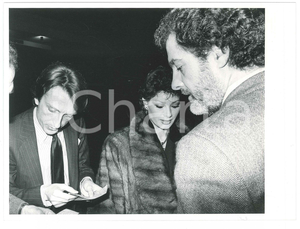 Fotografia d epoca originale 1985 ca COSTUME ITALIA Edwige FENECH Luca CORDERO DI MONTEZEMOLO  Foto 24x18 cm 1