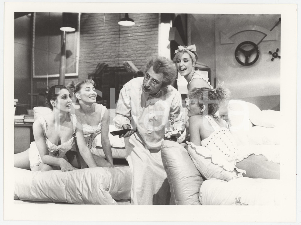 Fotografia d epoca originale 1985 RAI DUE Il tastomatto  Pippo FRANCO scienziato pazzo  Foto 24x18 4 1