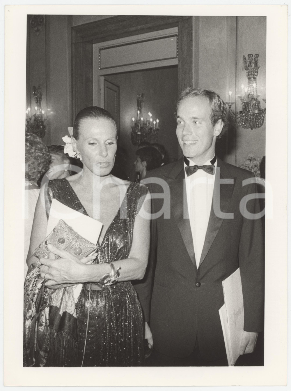 Fotografia d epoca originale 1983 VENEZIA  Ornella VANONI e Alberto II DI MONACO al tributo a Ingrid Bergman 1