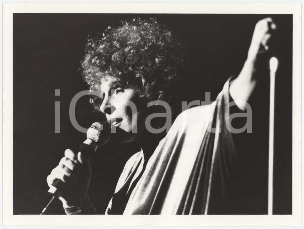 Fotografia d epoca originale 1985 ca ITALIA MUSICA  Ornella VANONI Ritratto della cantante  Foto 24x18 6 1
