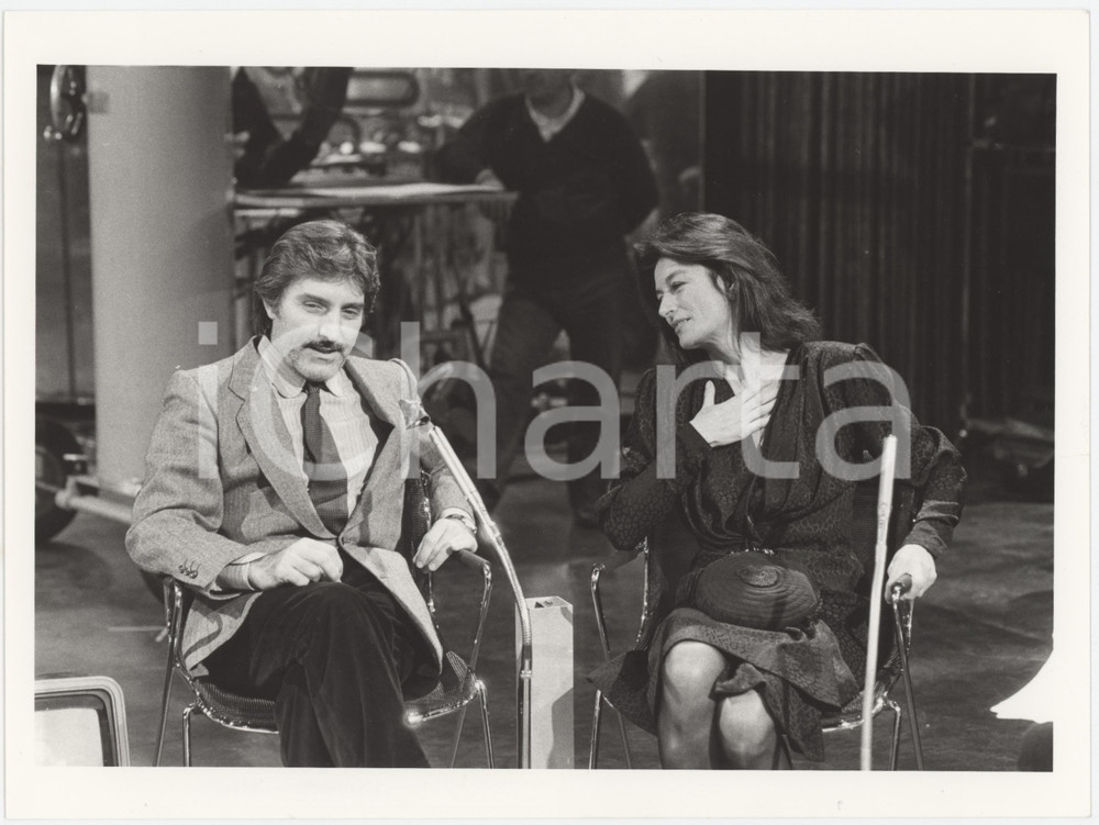 Fotografia d epoca originale 1983 RAI DUE  BLITZ Anouk AIMÃ‰E e Emanuel UNGARO ospiti del programma Foto 2 1