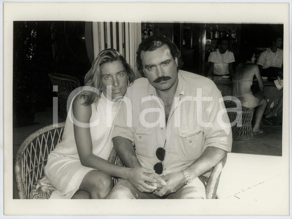 Fotografia d epoca originale 1995 ca CINEMA  Diego ABATANTUONO con la moglie Rita RABASSINI Foto 24x18 1 1