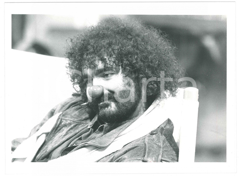 Fotografia d epoca originale 1983 ? Test  Gioco per conoscersi Diego ABATANTUONO con naso da clown Foto 1