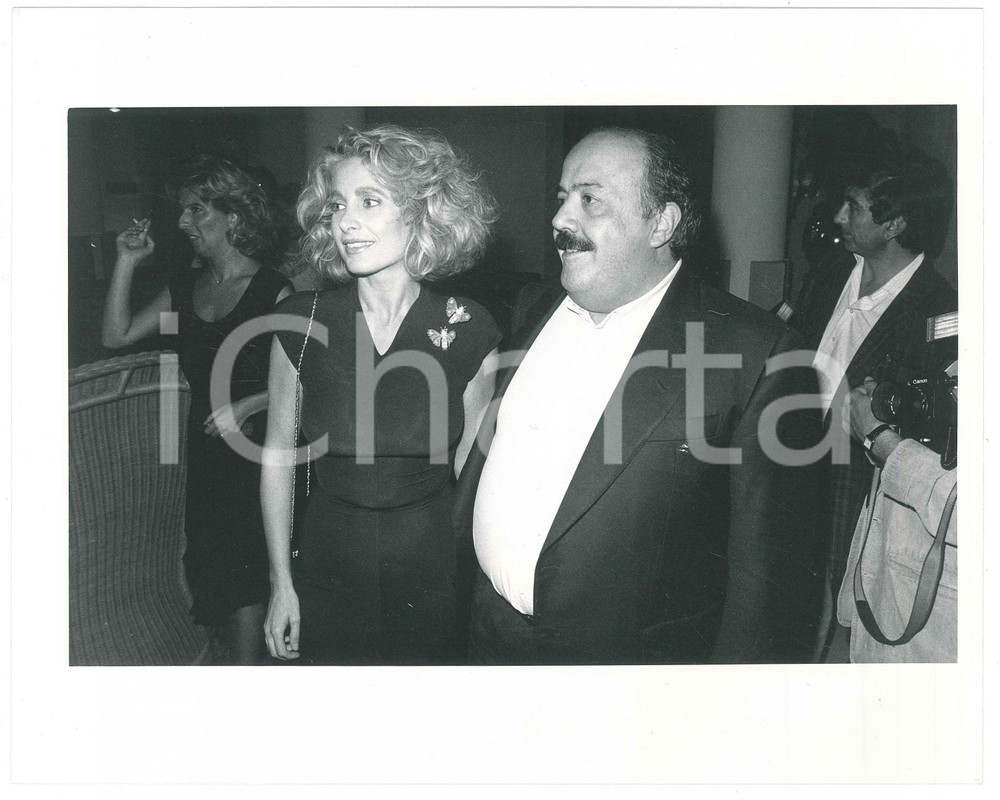Fotografia d epoca originale 1988 VENEZIA Mostra del Cinema  Maurizio COSTANZO Marta FLAVI  Foto 25x20 2 1