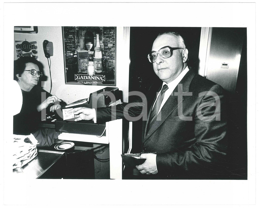 Fotografia d epoca originale 1985 ca PARTITO SOCIALISTA  Gennaro ACQUAVIVA Politico PSI  Foto 25x20 cm 1 1