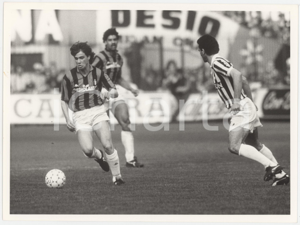 Fotografia d epoca originale 1988 CALCIO Milan vs Juventus  Graziano MANNARI Pasquale BRUNO Foto 24x18 cm 1