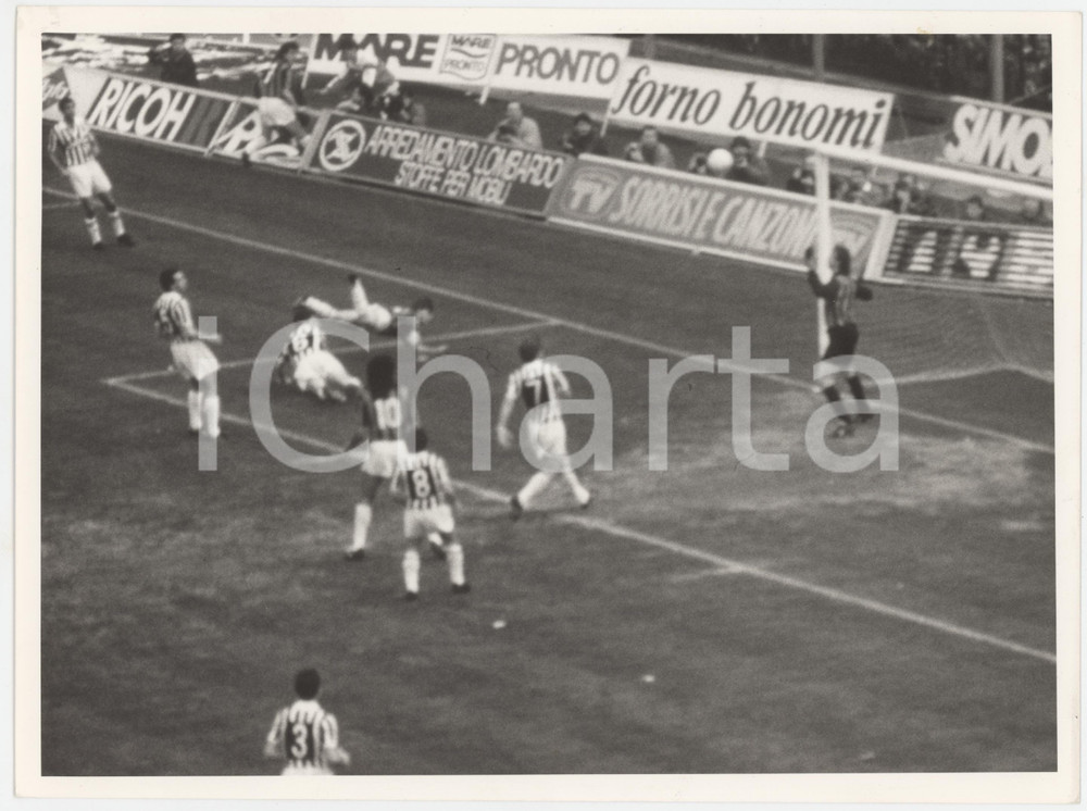 Fotografia d epoca originale 1988 CALCIO Milan vs Juventus  Gol di Graziano MANNARI Foto 24x18 cm 1