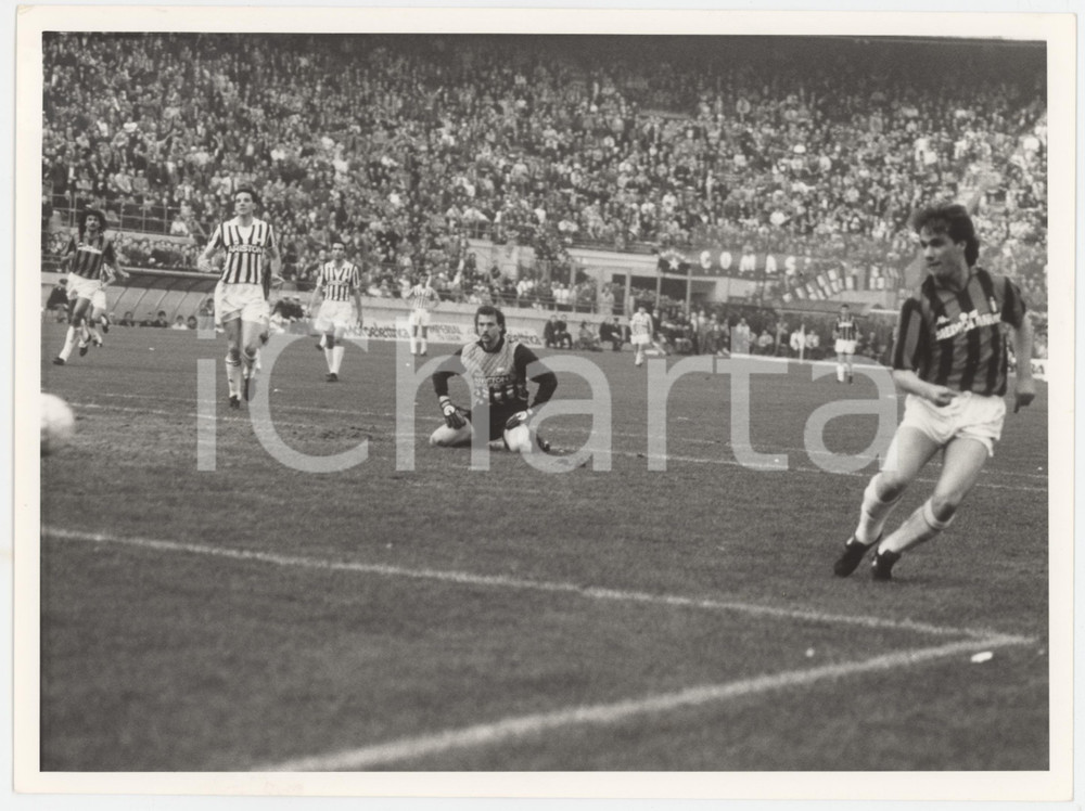 Fotografia d epoca originale 1988 CALCIO Milan vs Juventus  Gol di Graziano MANNARI  Sergio TACCONI Foto 1
