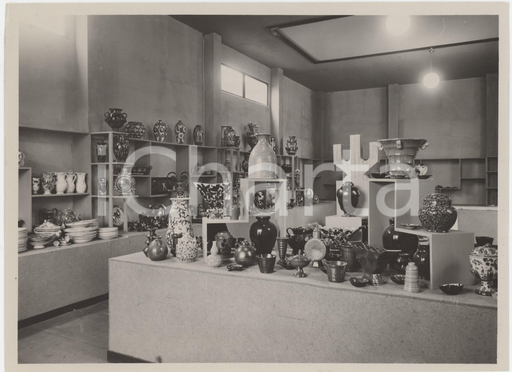 Fotografia d epoca originale 1932 FIRENZE Mostra di artigianato  Ceramiche  Foto LOCCHI 24x18 cm 1
