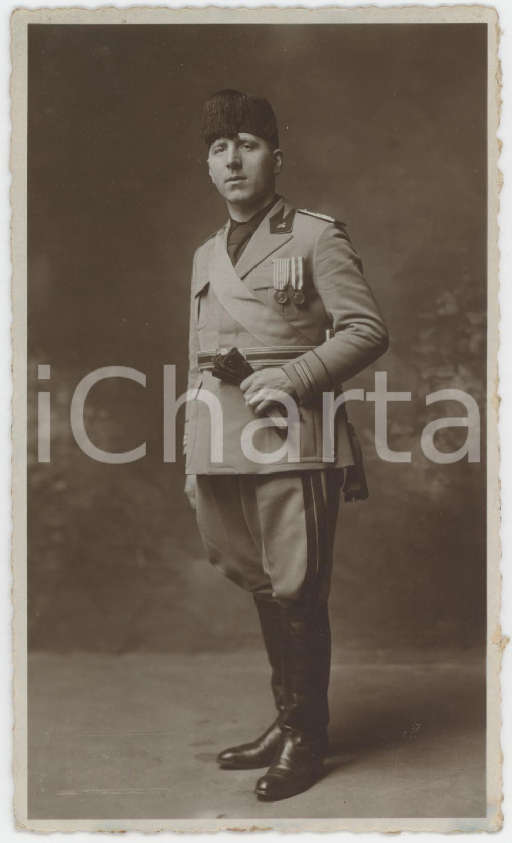 Fotografia d epoca originale 1930 ca BORGOMANERO  FASCISMO  MVSN  Ufficiale con decorazioni  Foto 9x14 cm 1