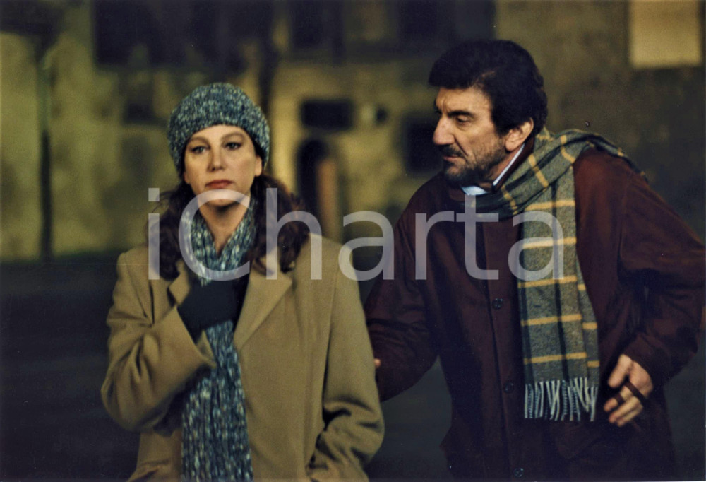 Materiale cinematografico d’epoca 1998 RAI Il Maresciallo Rocca 2  Gigi PROIETTI Stefania SANDRELLI  Foto 1 1