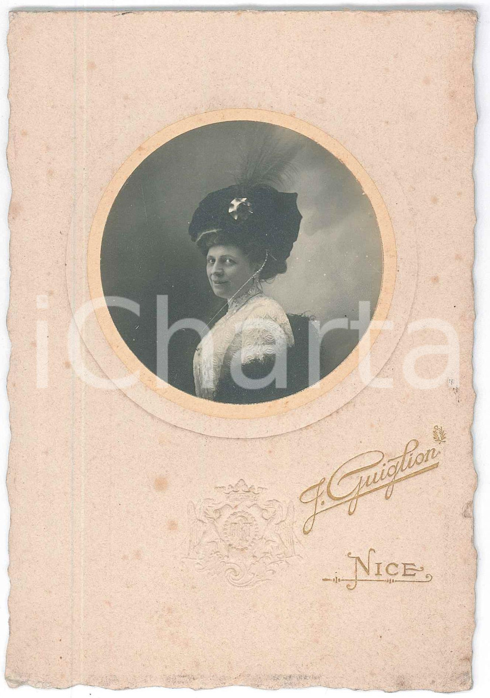Fotografia d epoca originale 1900 ca NICE  FRANCE Woman with feathered hat  Photo F. GUIGLION 10x15 cm 1