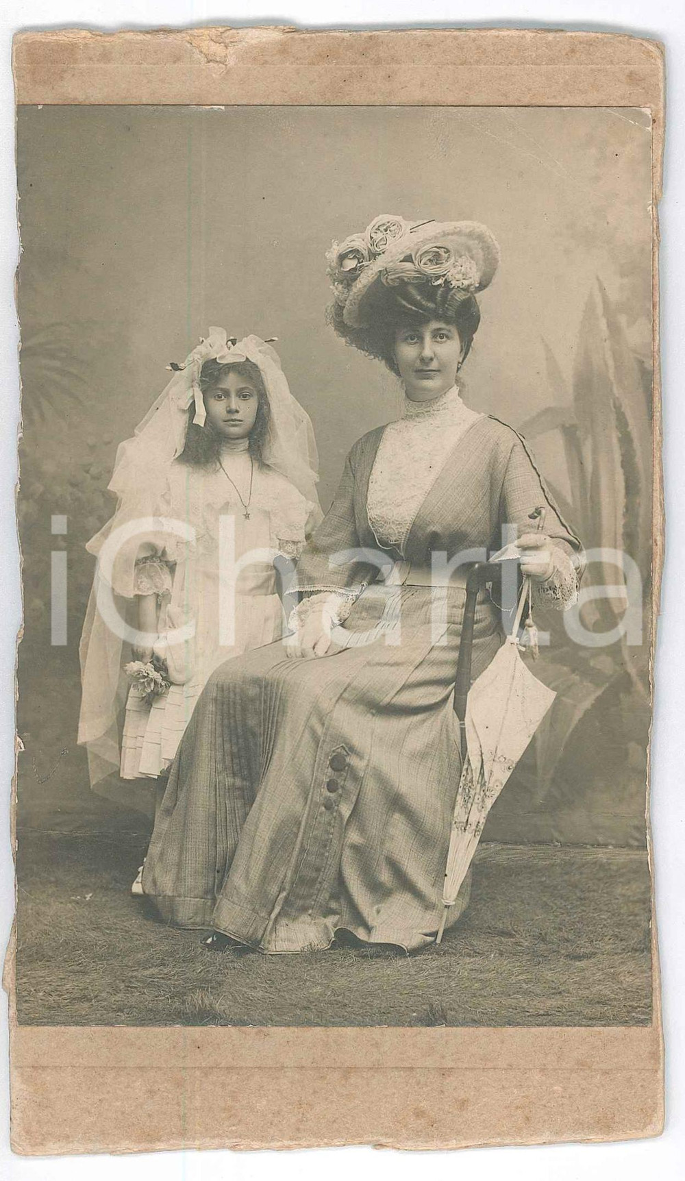 Fotografia d epoca originale 1900 ca ITALIA  Nobildonna con la figlia alla Prima Comunione  Foto 10x17 cm 1