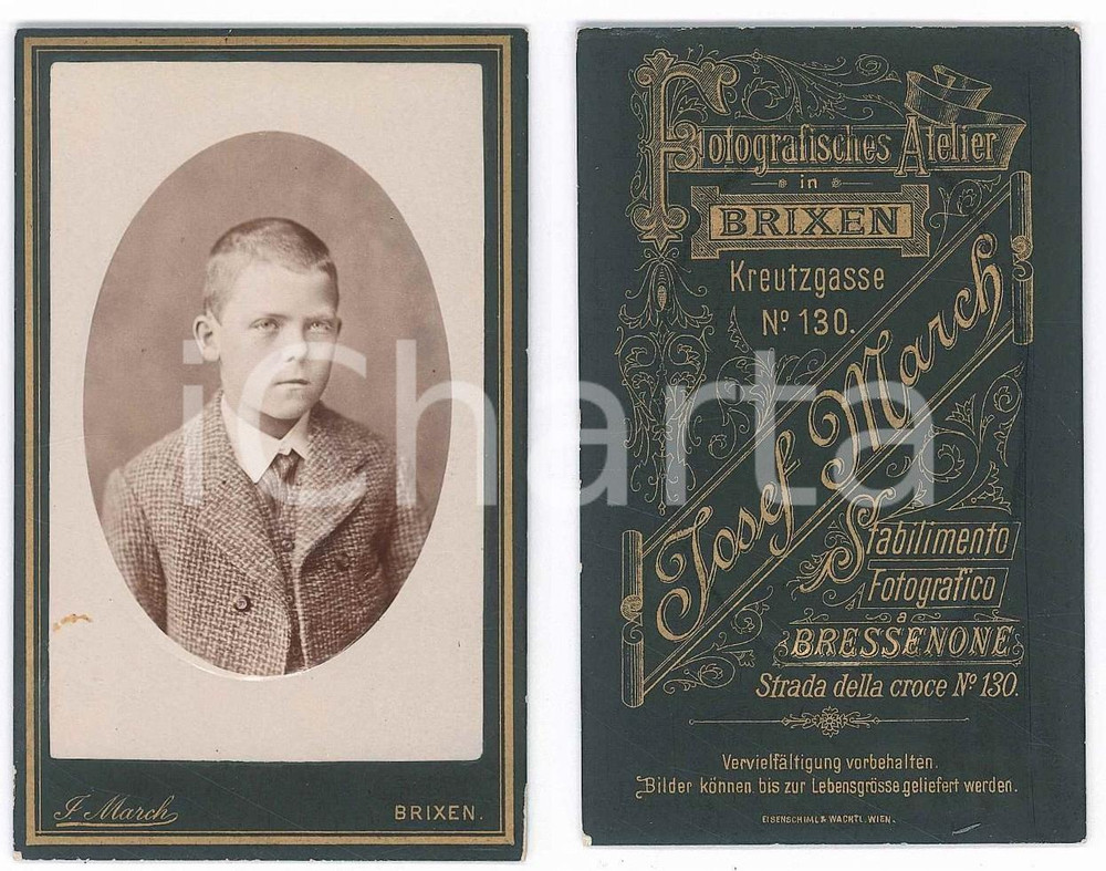 Fotografia d epoca originale 1890 ca BRESSANONE /BRIXEN Bambino in abito a quadretti  Foto Josef MARCH 1