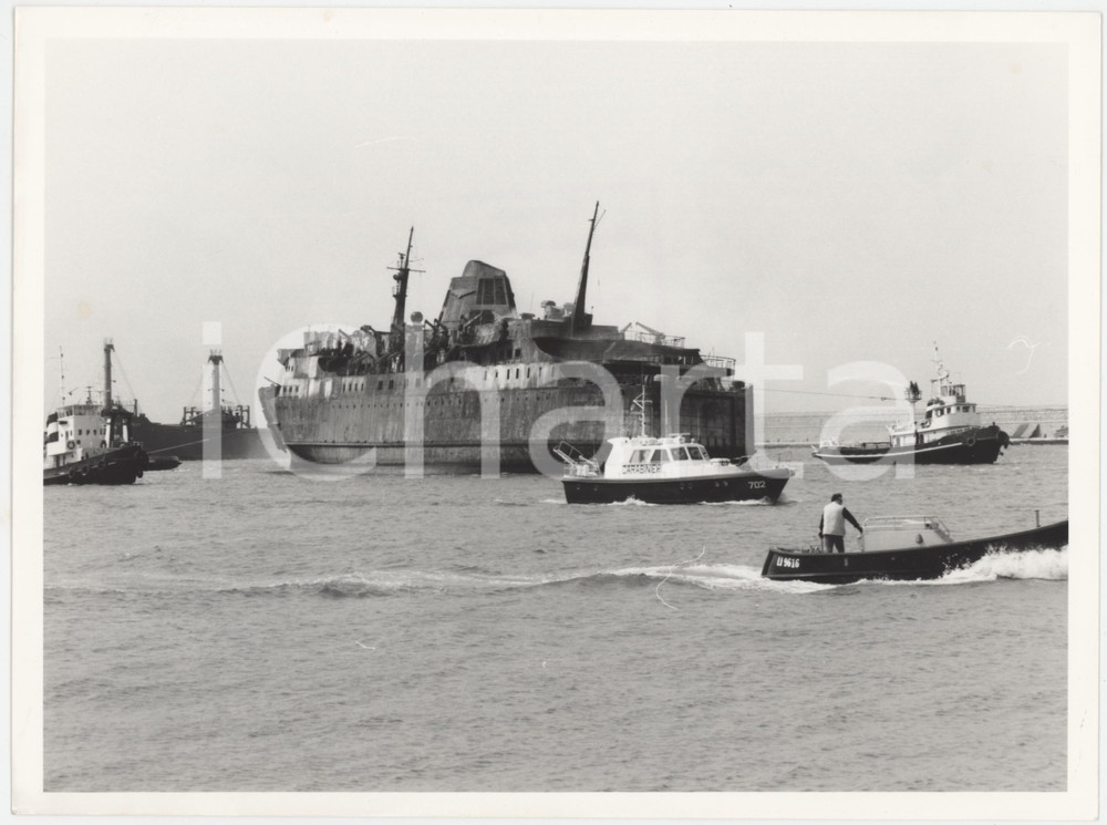 Fotografia d epoca originale 1991 LIVORNO Disastro del MOBY PRINCE  Il traghetto Foto 1 24x18 cm 1