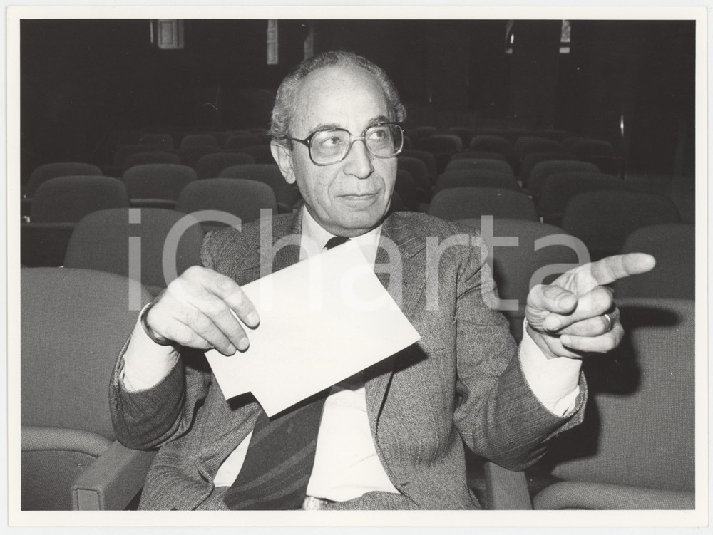 Fotografia d epoca originale 1985 MILANO DEMOCRAZIA CRISTIANA  Virginio ROGNONI in platea 1 Foto 1