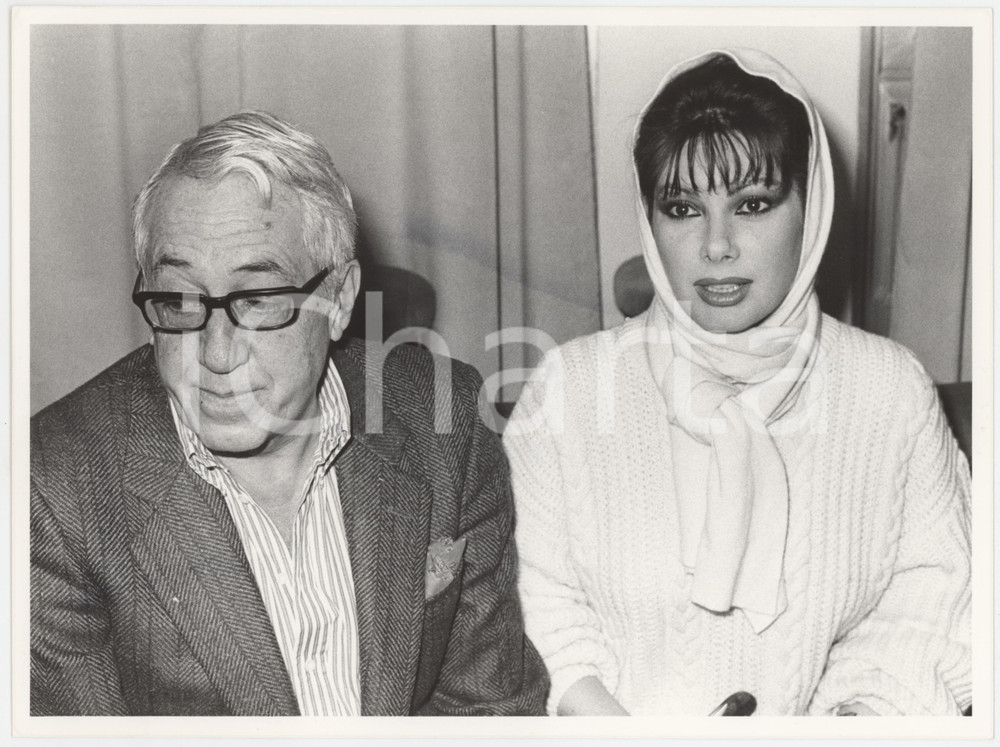 Fotografia d epoca originale 1985 MILANO Terrazza Martini  Giuseppe PATRONI GRIFFI Edwige FENECH Foto 1