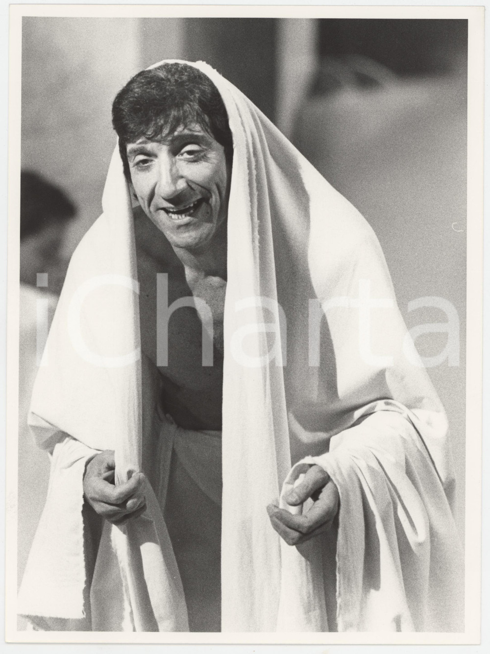 Fotografia d epoca originale 1986 RAI UNO Io a modo mio  Gigi PROIETTI sketch antica Roma 2 Foto 1