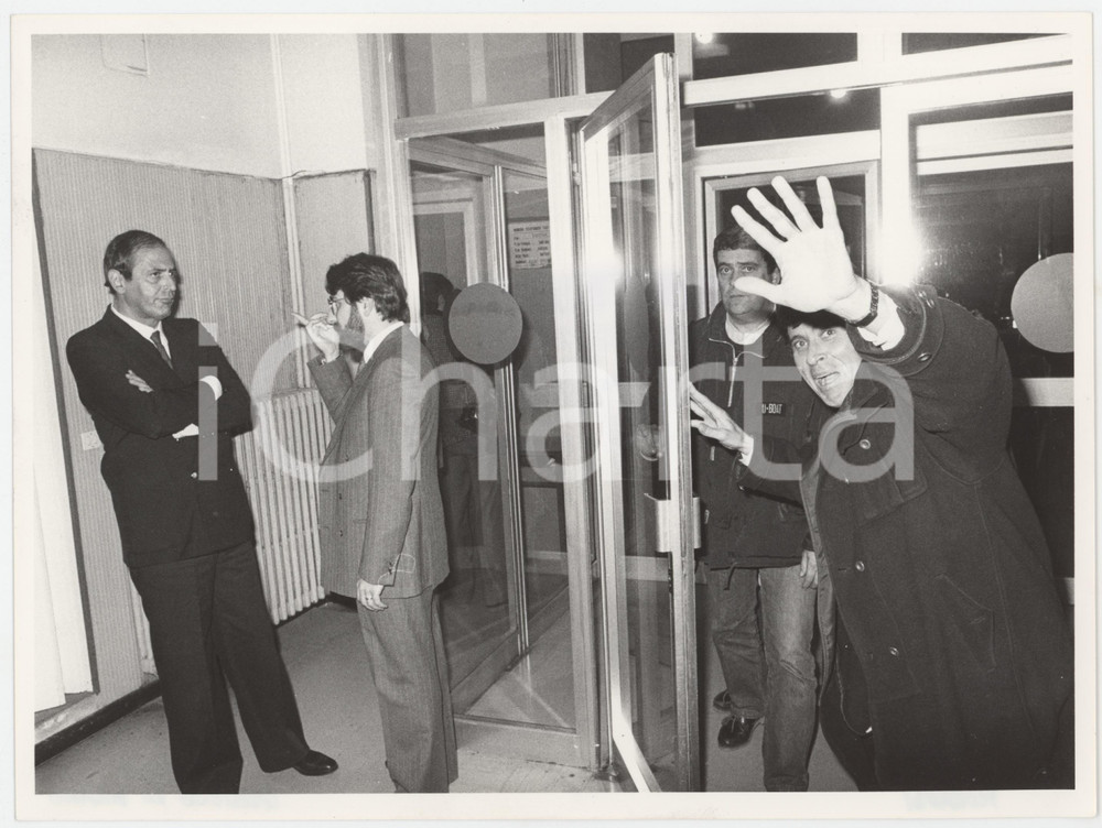 Fotografia d epoca originale 1985 ca MILANO  Questore Antonio FARIELLO  Foto 24x18 cm 1