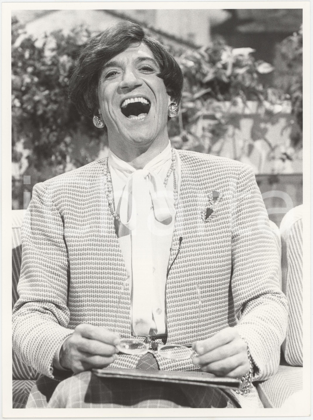 Fotografia d epoca originale 1986 RAI UNO Io a modo mio  Gigi PROIETTI sketch vecchia signora 5 Foto 1