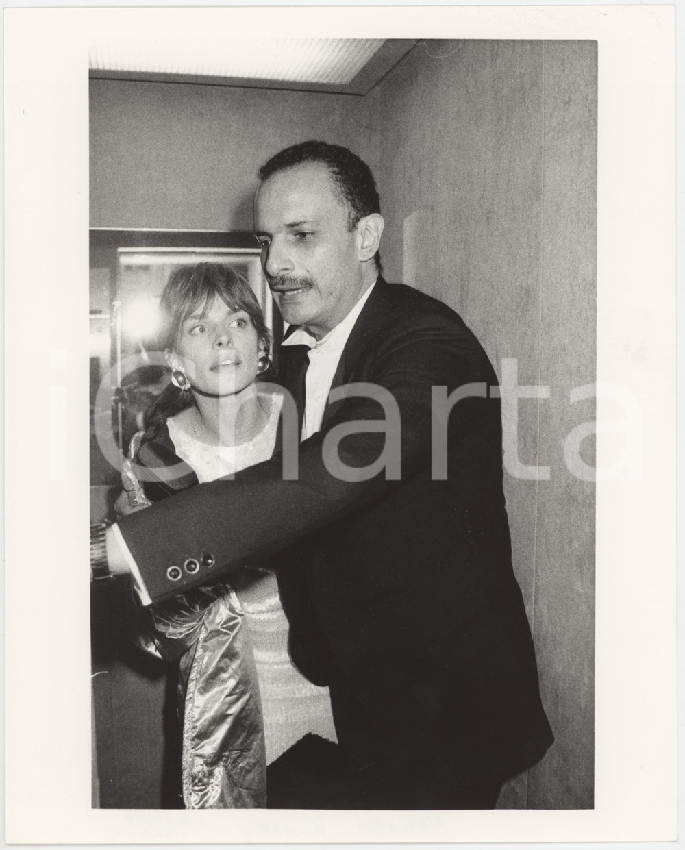 Fotografia d epoca originale 1985 ca VENEZIA ? Arrivo di Nastassja KINSKY e Ibrahim MOUSSA  Foto 1 1