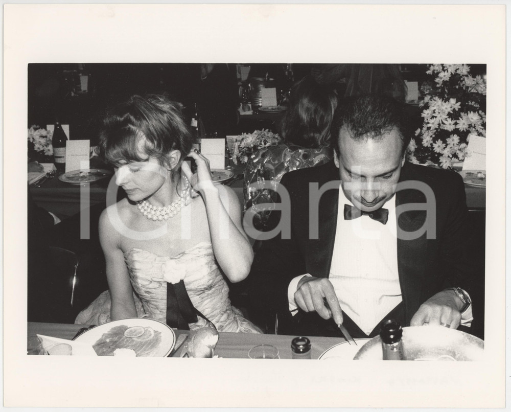 Fotografia d epoca originale 1985 ca CINEMA Nastassja KINSKY e Ibrahim MOUSSA a una cena di gala  Foto 1 1