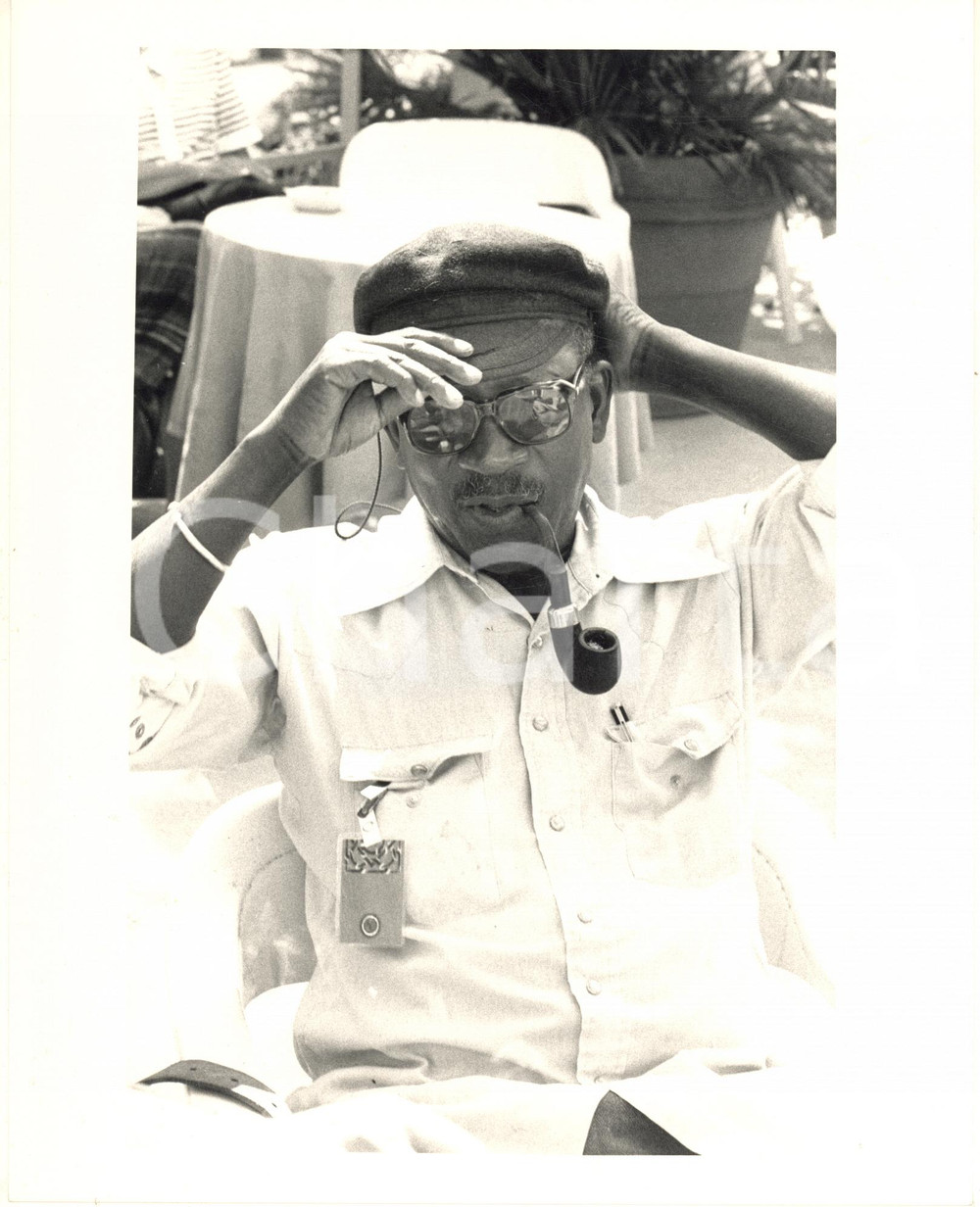 Fotografia d epoca originale 1988 VENEZIA MOSTRA DEL CINEMA Regista Ousmane SEMBENE al bar  Foto 1 1