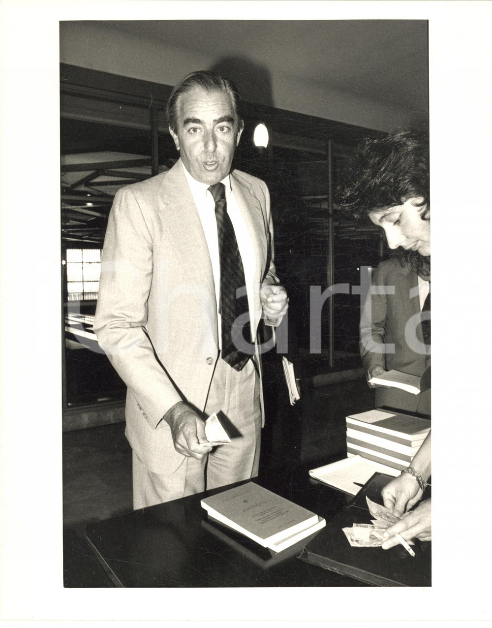 Fotografia d epoca originale 1990 ca COSTUME ITALIA Mario D URSO a una presentazione  Foto 1 1