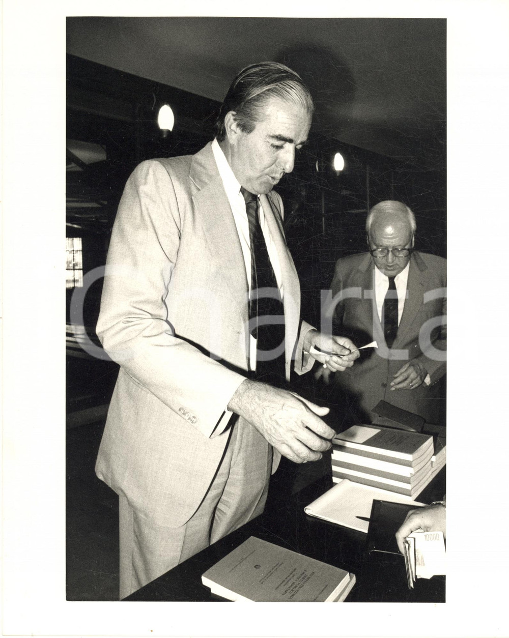 Fotografia d epoca originale 1990 ca COSTUME ITALIA Mario D URSO a una presentazione  Foto 2 1
