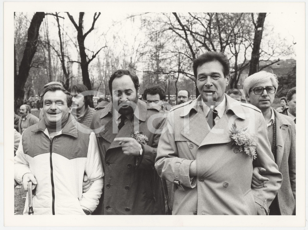 Fotografia d epoca originale 1985 MILANO  PSI Luciano LAMA Ottaviano DEL TURCO durante comizio  Foto 2 1