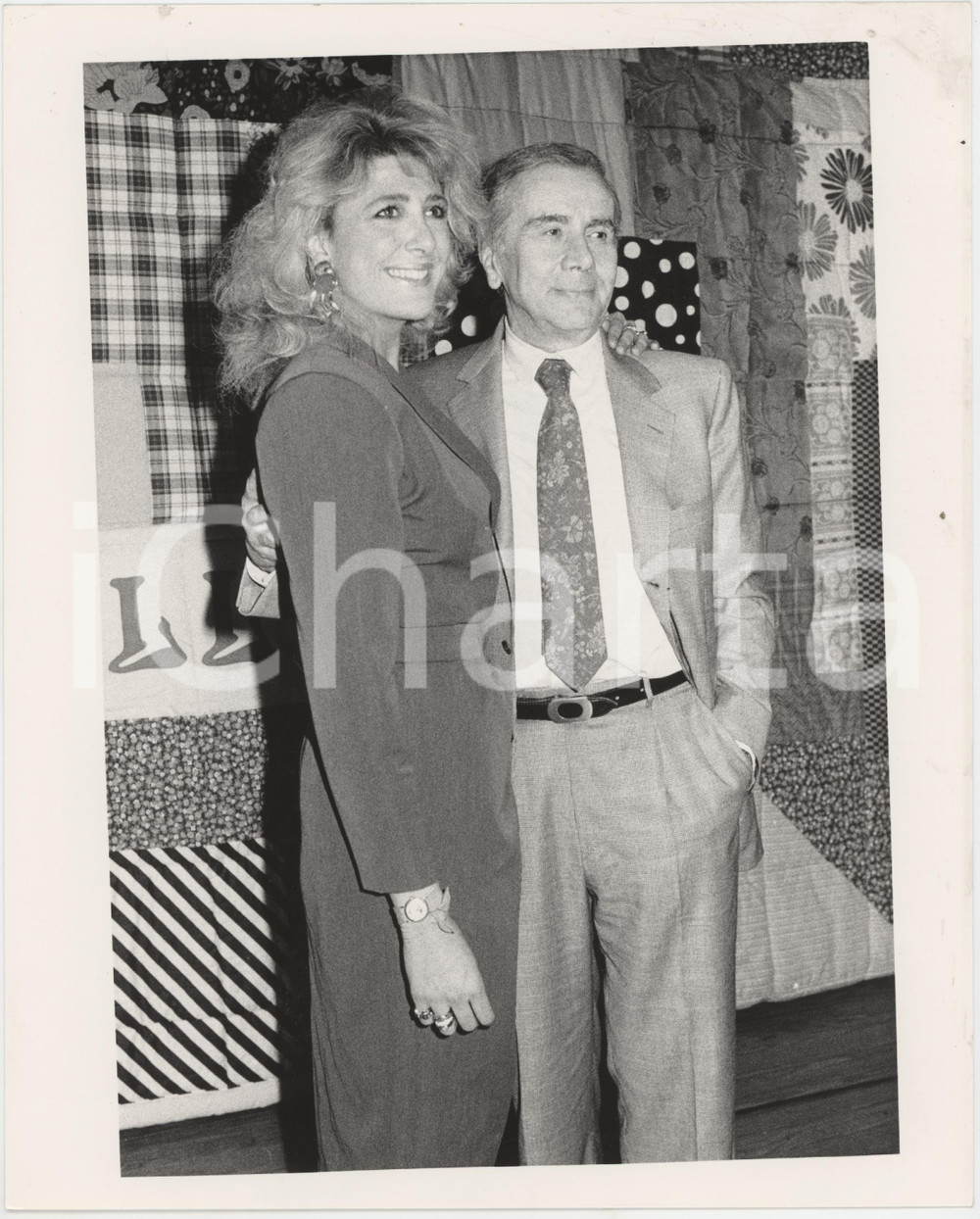 Fotografia d epoca originale 1987 RAI  PORTOBELLO Enzo TORTORA Gabriella CARLUCCI Foto 25x20 cm 1