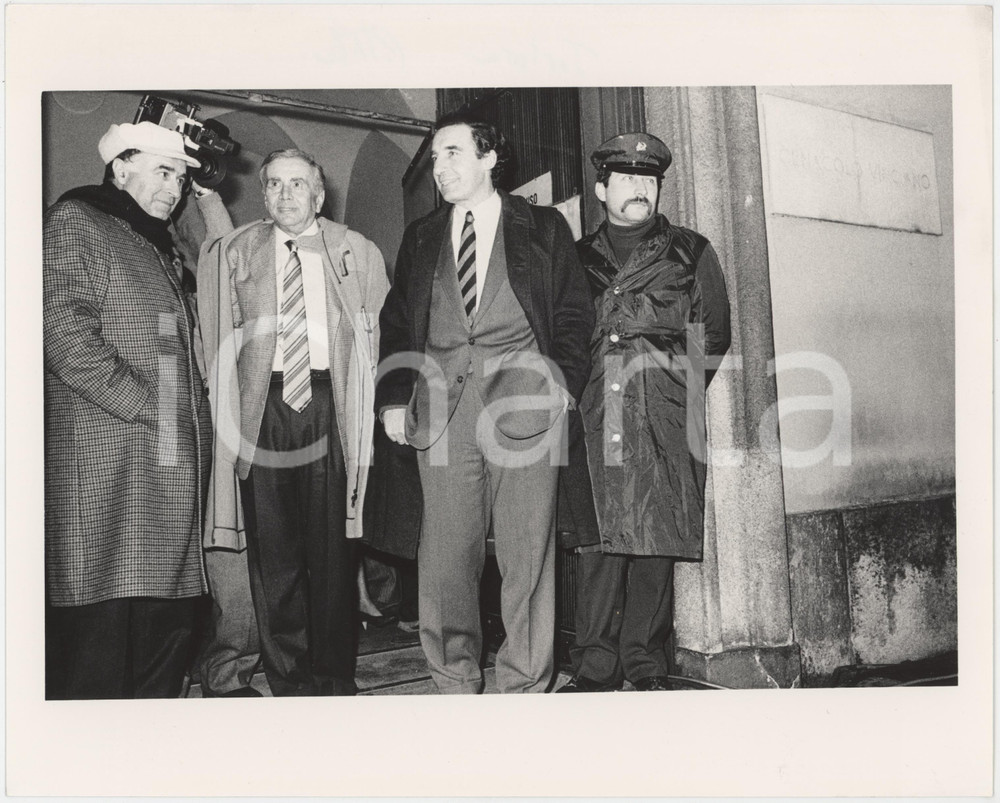 Fotografia d epoca originale 1987 MILANO PORTOBELLO Enzo TORTORA Paolo PILLITTERI al Cenacolo Vinciano 6 1